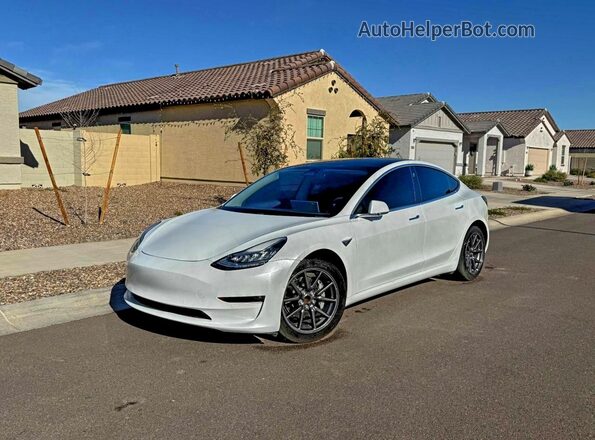 5YJ3E1EA8JF162130 2018 TESLA MODEL Белый 
