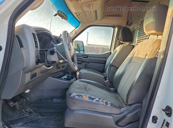 1N6BF0LY4JN801458 2018 NISSAN NV White Widok deski rozdzielczej