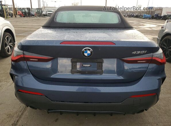 WBA23AT05PCM82794 2023 BMW 4 SERIES Blue Widok wnętrza z przodu