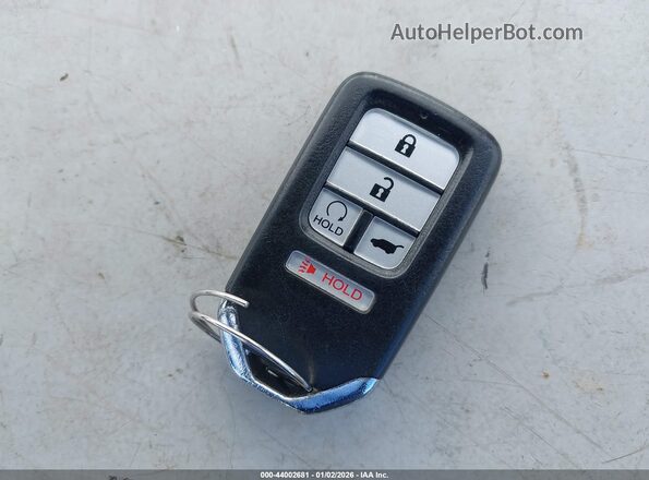 7FARW1H53JE050068 2018 HONDA CR-V Черный Вид панели приборов