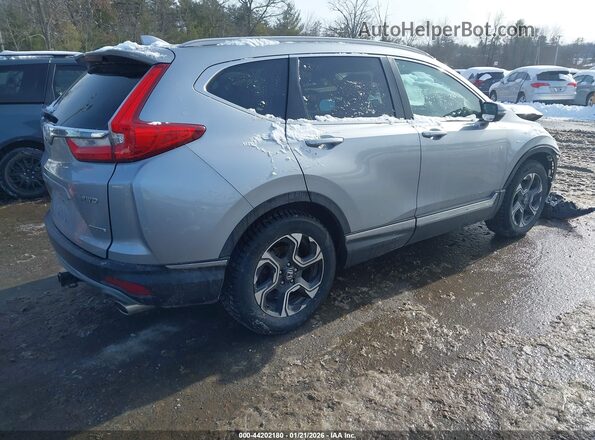 7FARW2H9XJE063666 2018 HONDA CR-V Серебряный Задняя правая четверть