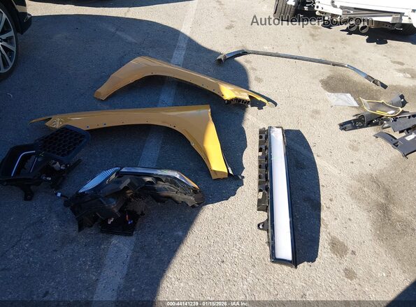 7FCTGAAA2PN019677 2023 RIVIAN R1T Yellow Instrument cluster view