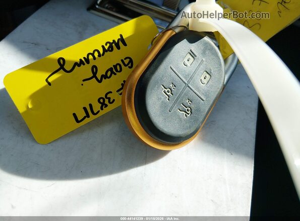 7FCTGAAA2PN019677 2023 RIVIAN R1T Yellow 