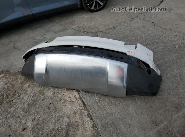 7FCTGAAA5PN021777 2023 RIVIAN R1T White ძრავის განყოფილების ხედი