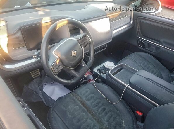 7FCTGAAAXNN006947 2022 RIVIAN R1T Silver Вид панелі приладів