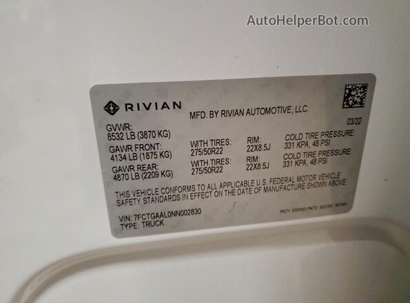 7FCTGAAL0NN002830 2022 RIVIAN R1T White ძრავის განყოფილების ხედი