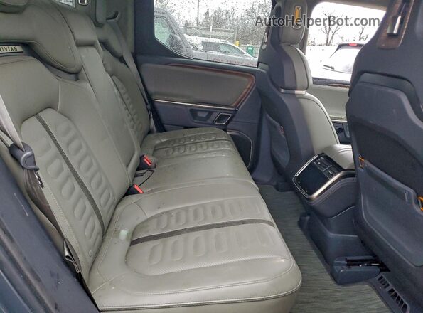 7FCTGAAL3NN004443 2022 RIVIAN R1T Gray Rear seats view