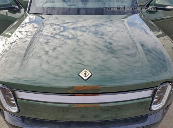 7FCTGBAA2RN032082 2024 RIVIAN R1T Green Widok wnętrza z tyłu