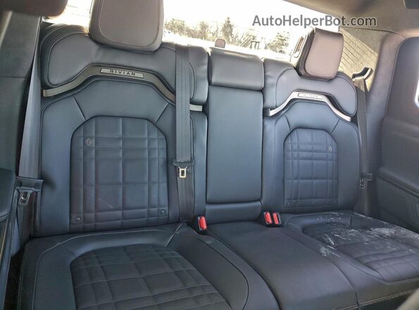 7FCTGCAP6SN039178 2025 RIVIAN R1T Gray Հետևի նստատեղերի տեսք
