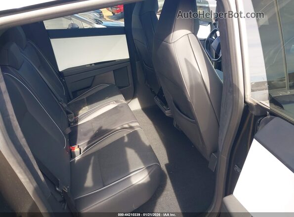 7G2CEHED0RA013462 2024 TESLA CYBERTRUCK Black Vista de la etiqueta del VIN