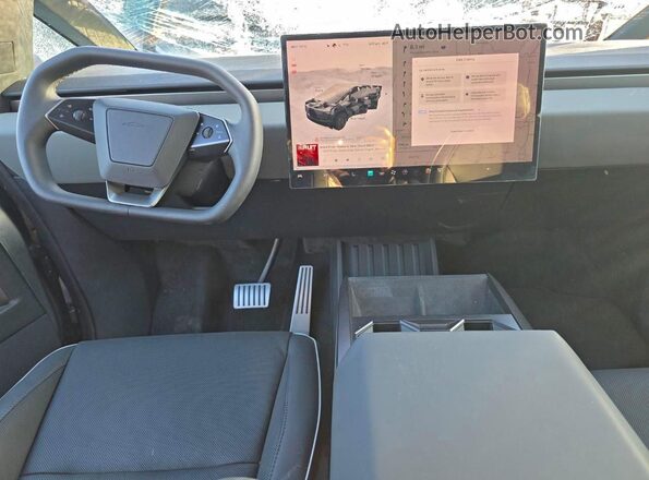7G2CEHED0SA079712 2025 TESLA CYBERTRUCK Silver Dashboard view