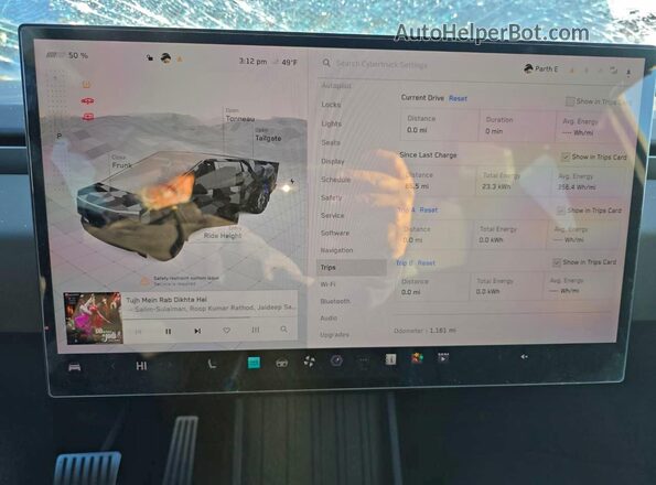 7G2CEHED0SA079712 2025 TESLA CYBERTRUCK Silver Rear interior view