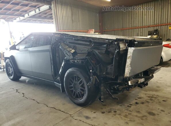 7G2CEHED1RA053937 2024 TESLA CYBERTRUCK Silver უკანა მარცხენა