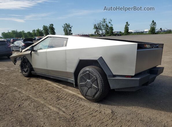 7G2CEHED2RA043031 2024 TESLA CYBERTRUCK Silver Trasero izquierdo