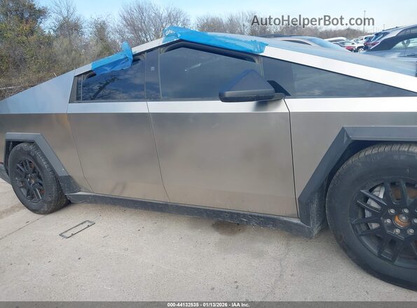 7G2CEHED2SA066444 2025 TESLA CYBERTRUCK Gray Instrument cluster view