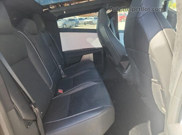7G2CEHED3RA019188 2024 TESLA CYBERTRUCK Silver Вид задніх сидінь