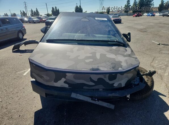 7G2CEHED3RA019188 2024 TESLA CYBERTRUCK Silver Вид спереду