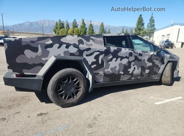 7G2CEHED3RA019188 2024 TESLA CYBERTRUCK Silver Задня права чверть
