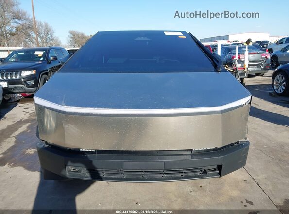 7G2CEHED5RA048417 2024 TESLA CYBERTRUCK Silver უკანა სალონის ხედი