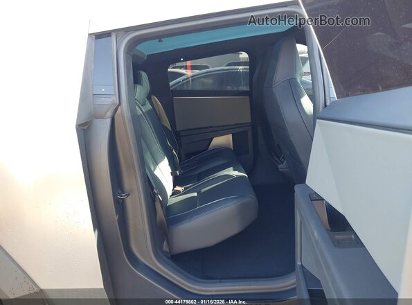 7G2CEHED5RA048417 2024 TESLA CYBERTRUCK Silver VIN კოდის სტიკერის ხედი