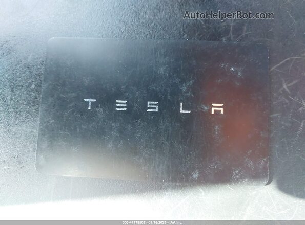 7G2CEHED5RA048417 2024 TESLA CYBERTRUCK Silver წინა პანელის ხედი