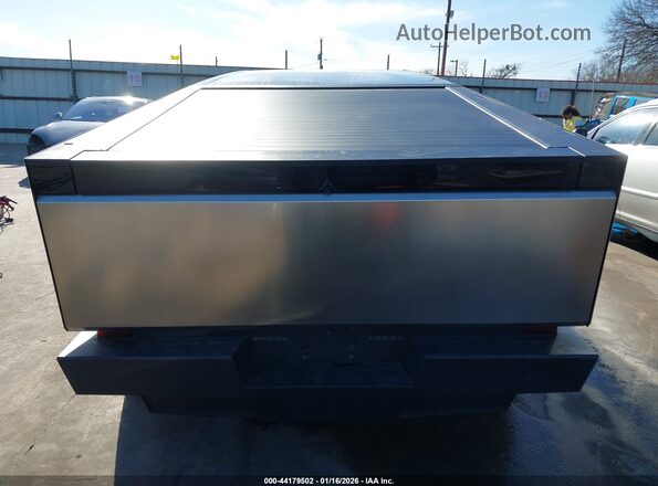 7G2CEHED5RA048417 2024 TESLA CYBERTRUCK Silver 