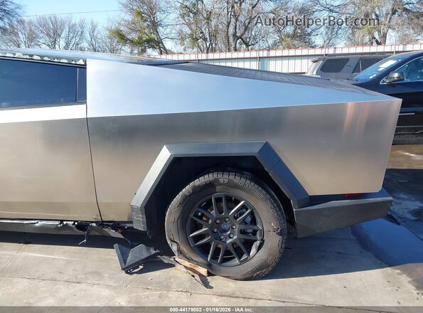 7G2CEHED5RA048417 2024 TESLA CYBERTRUCK Silver 