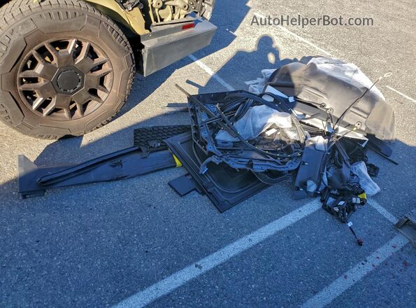 7G2CEHED6RA006581 2024 TESLA CYBERTRUCK Black Vista del compartimento del motor