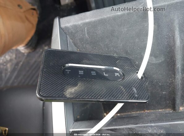 7G2CEHED6RA053058 2024 TESLA CYBERTRUCK Silver Вид панелі приладів
