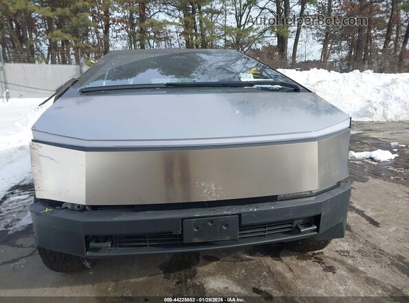 7G2CEHED6RA053058 2024 TESLA CYBERTRUCK Silver Вид щитка приладів