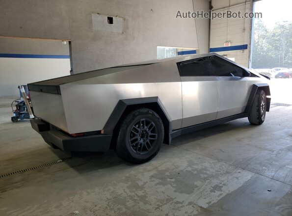 7G2CEHED6SA071954 2025 TESLA CYBERTRUCK Silver Tył prawy