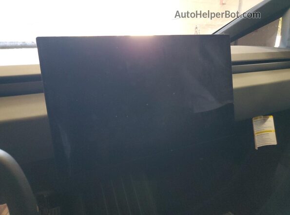 7G2CEHED6SA071954 2025 TESLA CYBERTRUCK Silver Widok zestawu wskaźników