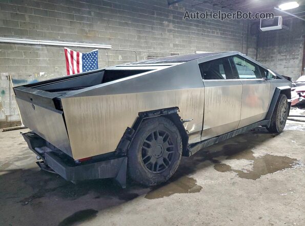 7G2CEHEDXRA003232 2024 TESLA CYBERTRUCK Серебряный Задняя правая четверть