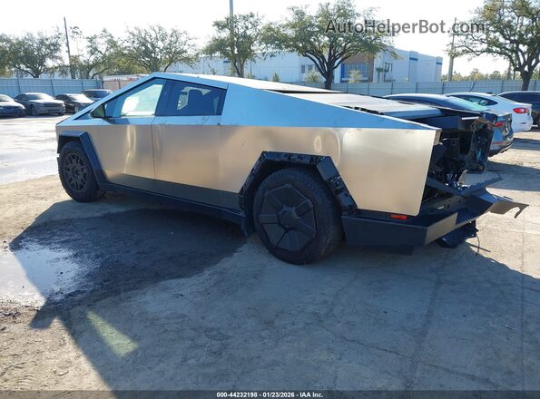 7G2CEHEDXRA035498 2024 TESLA CYBERTRUCK Серебряный Задняя левая четверть