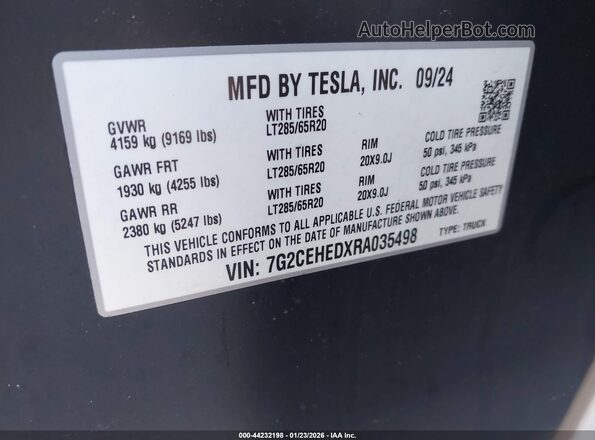 7G2CEHEDXRA035498 2024 TESLA CYBERTRUCK Серебряный Вид подкапотного пространства