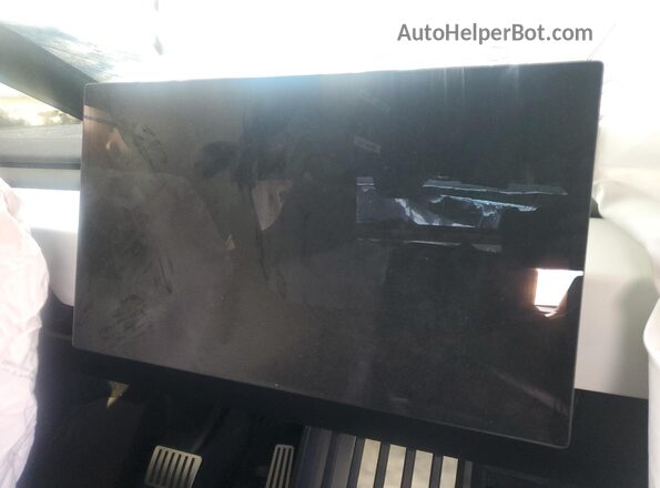 7G2CEHEE3RA006918 2024 TESLA CYBERTRUCK Black Vista del cuadro de instrumentos