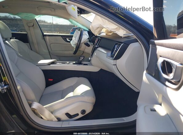 7JR102FK3LG047481 2020 VOLVO S60 Black Front interior view