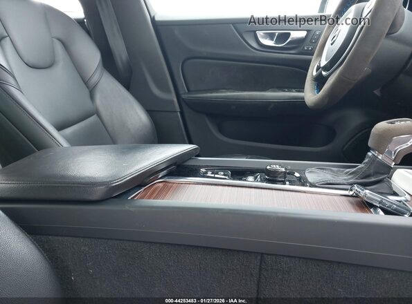 7JRA22TK3MG080741 2021 VOLVO S60 Черный Вид салона спереди