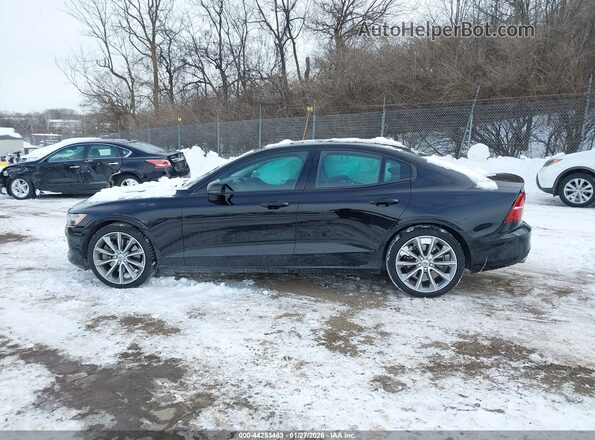7JRA22TK3MG080741 2021 VOLVO S60 Черный 