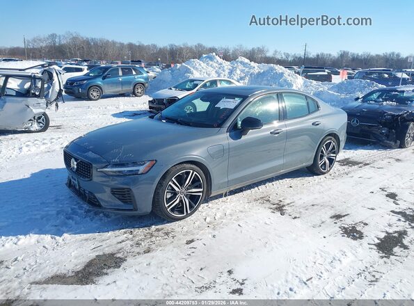 7JRH60FM6RG303169 2024 VOLVO S60 RECHARGE PLUG-IN HYBRID Blue Przód lewy