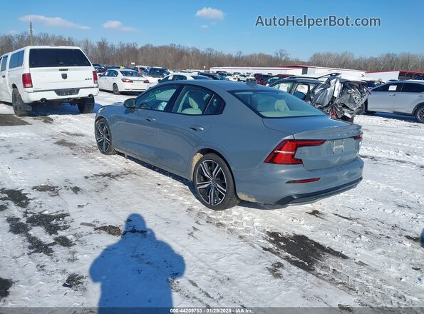 7JRH60FM6RG303169 2024 VOLVO S60 RECHARGE PLUG-IN HYBRID Blue Tył lewy