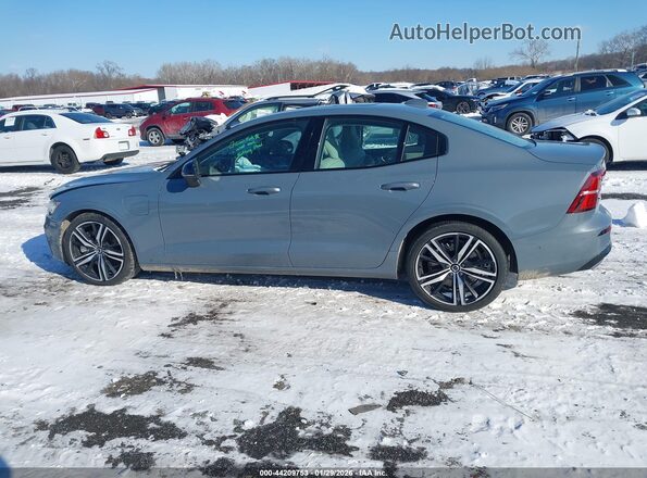 7JRH60FM6RG303169 2024 VOLVO S60 RECHARGE PLUG-IN HYBRID Blue Widok wnętrza 360 stopni