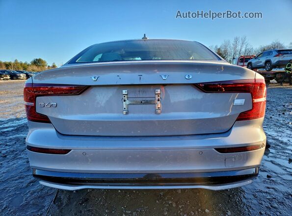 7JRH60FW7PG249072 2023 VOLVO S60 Silver Вид ззаду
