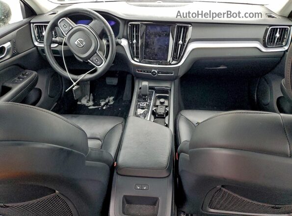 7JRL12TK0RG296307 2024 VOLVO S60 Silver Widok deski rozdzielczej