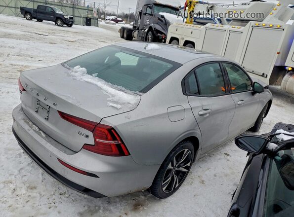 7JRL12TK0RG296307 2024 VOLVO S60 Silver Tył prawy