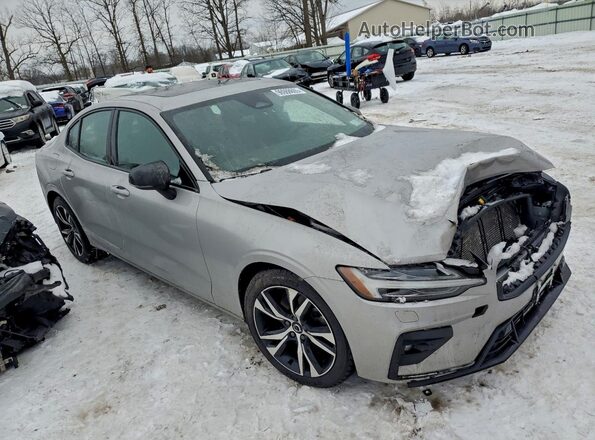7JRL12TK0RG296307 2024 VOLVO S60 Silver Przód prawy