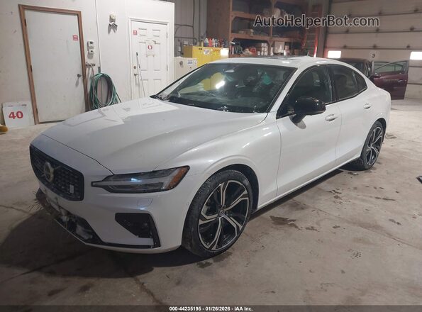 7JRL12TL9RG282690 2024 VOLVO S60 White Przód lewy