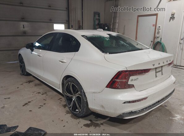 7JRL12TL9RG282690 2024 VOLVO S60 White Tył lewy