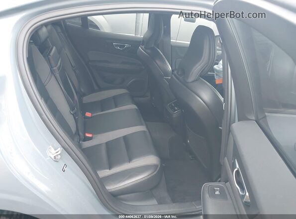 7JRL12TM8NG162320 2022 VOLVO S60 Turquoise Vista de la etiqueta del VIN