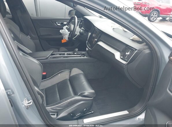 7JRL12TM8NG162320 2022 VOLVO S60 Turquoise Vista interior delantera